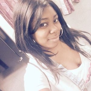 Meet your Posher, Leticia